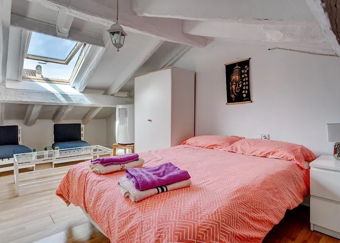 Preciosa Buhardilla En Hondarribia, Centro, 2 Hb